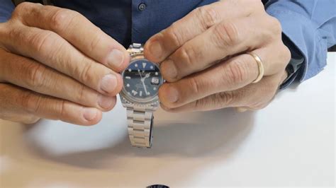 cambiare orario a rolex gmt master|how to change time on rolex.